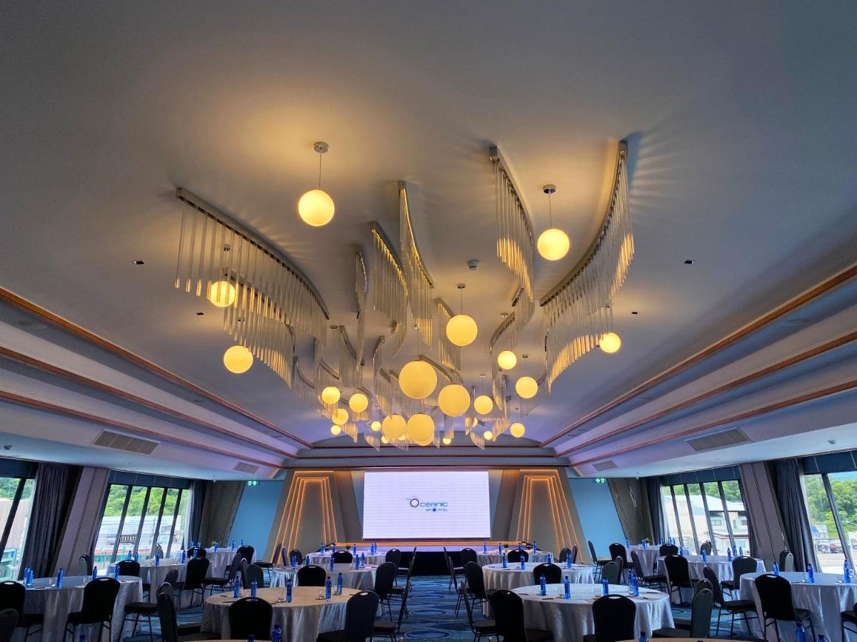 The Oceanic Sportel Phuket - Sha Extra Plus Buitenkant foto The interior of the conference centre