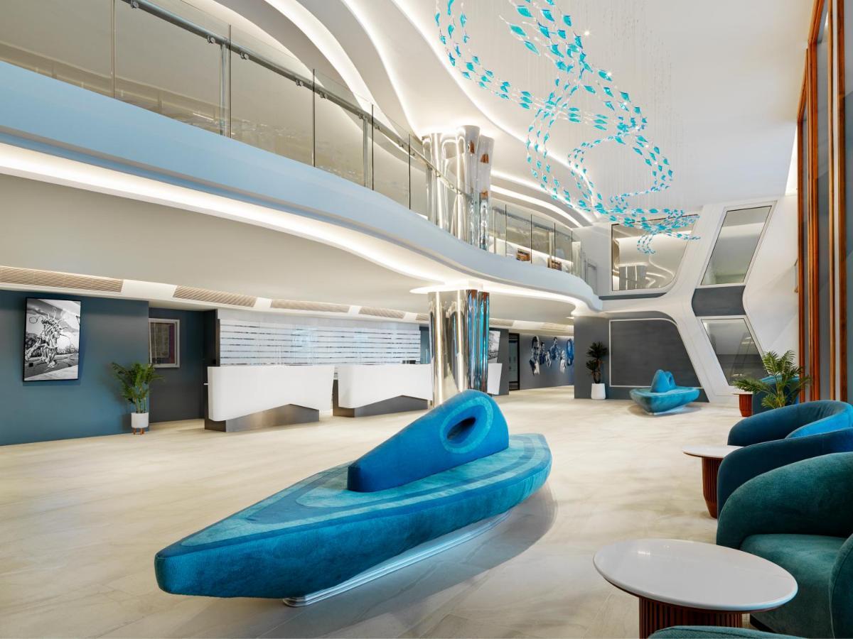 The Oceanic Sportel Phuket - Sha Extra Plus Buitenkant foto The interior of the terminal