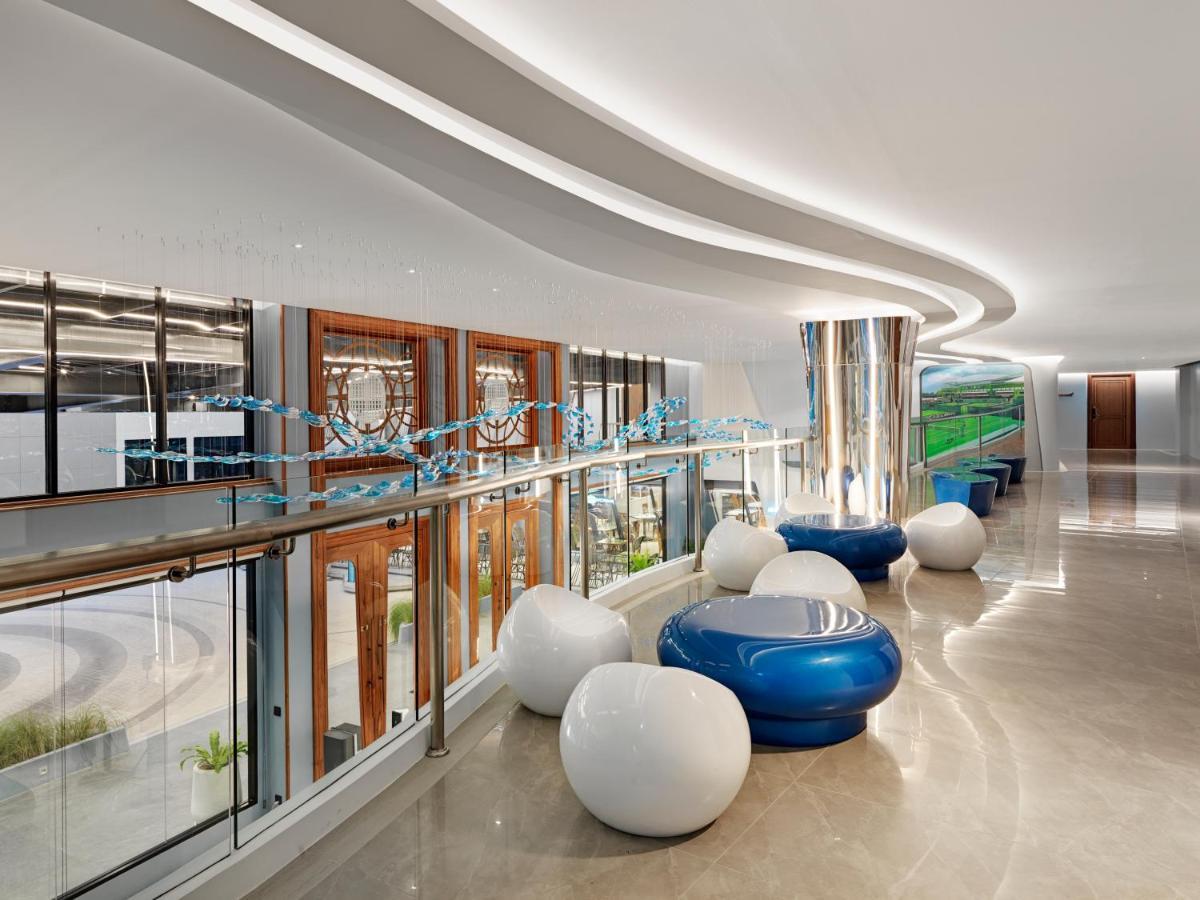 The Oceanic Sportel Phuket - Sha Extra Plus Buitenkant foto The interior of the hotel