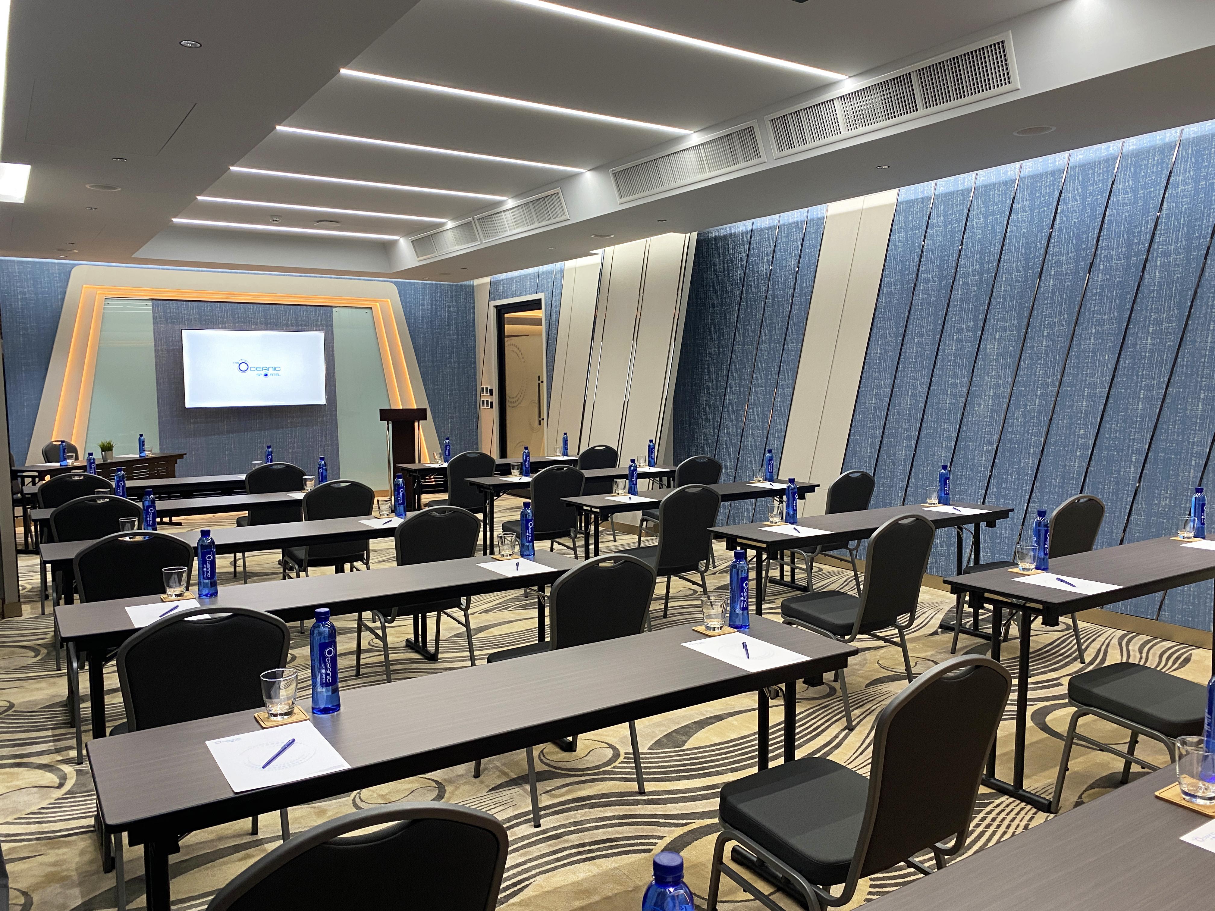 The Oceanic Sportel Phuket - Sha Extra Plus Buitenkant foto Meeting room at the hotel